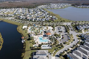 Gorgeous 4Bd Close to Disney w/ Pool @ Storey Lake 4245