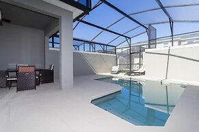 Gorgeous 4Bd Close to Disney w/ Pool @ Storey Lake 4245