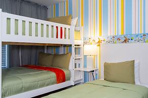 Gorgeous 4Bd Close to Disney w/ Pool @ Storey Lake 4245