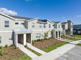 Gorgeous 4Bd Close to Disney w/ Pool @ Storey Lake 4245