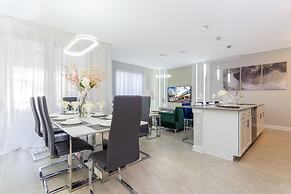 Gorgeous 4Bd Close to Disney w/ Pool @ Storey Lake 4245