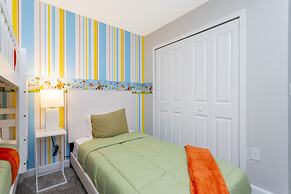 Gorgeous 4Bd Close to Disney w/ Pool @ Storey Lake 4245