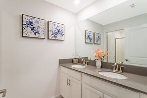 Gorgeous 4Bd Close to Disney w/ Pool @ Storey Lake 4245