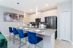 Gorgeous 4Bd Close to Disney w/ Pool @ Storey Lake 4245