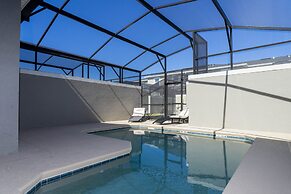 Gorgeous 4Bd Close to Disney w/ Pool @ Storey Lake 4245