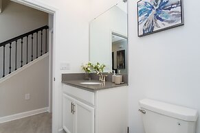 Gorgeous 4Bd Close to Disney w/ Pool @ Storey Lake 4245