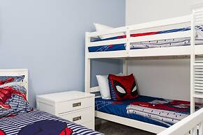 Gorgeous 5 Bd w/ Pool Close to Disney @ Champions Gate 948