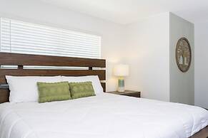 Gorgeous 5 Bd w/ Pool Close to Disney @ Champions Gate 948