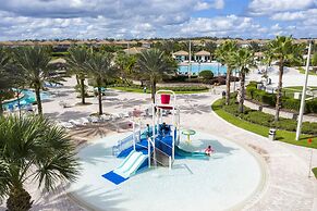 Gorgeous 5 Bd w/ Pool Close to Disney @ Champions Gate 948