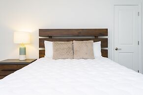 Gorgeous 5 Bd w/ Pool Close to Disney @ Champions Gate 948