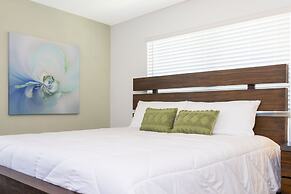 Gorgeous 5 Bd w/ Pool Close to Disney @ Champions Gate 948