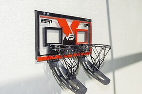 Gorgeous 5 Bd w/ Pool Close to Disney @ Champions Gate 948