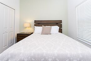 Gorgeous 5 Bd w/ Pool Close to Disney @ Champions Gate 948