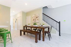 Gorgeous 5 Bd w/ Pool Close to Disney @ Champions Gate 948