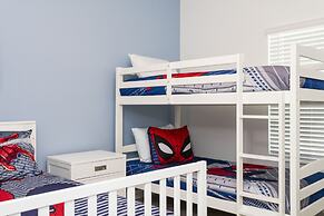 Gorgeous 5 Bd w/ Pool Close to Disney @ Champions Gate 948