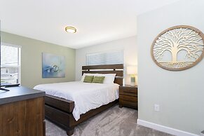 Gorgeous 5 Bd w/ Pool Close to Disney @ Champions Gate 948