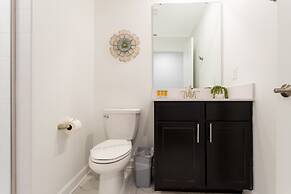 Gorgeous 5 Bd w/ Pool Close to Disney @ Champions Gate 948