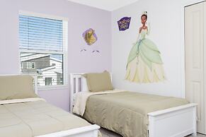 Gorgeous 5 Bd w/ Pool Close to Disney @ Champions Gate 948