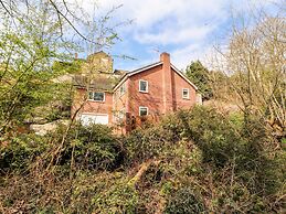 Nant House