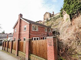 Nant House