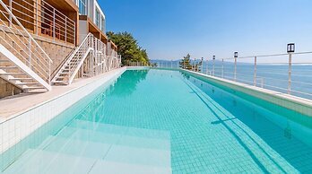 Yeosu Nukim Poolvilla