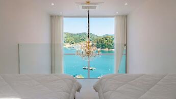 Yeosu Nukim Poolvilla