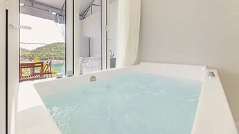 Yeosu Nukim Poolvilla