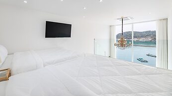 Yeosu Nukim Poolvilla