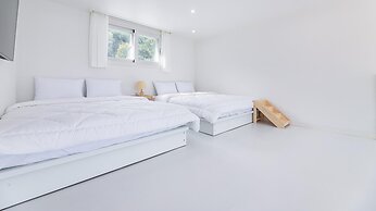 Yeosu Nukim Poolvilla