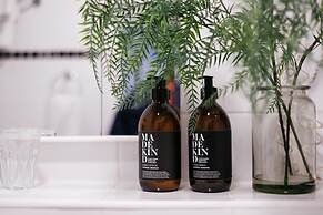 Ty Afon, River House