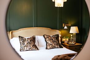 Ty Afon, River House