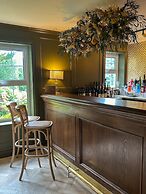 Ty Afon, River House