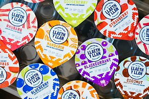 Ty Afon, River House