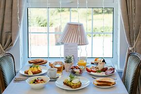 Ty Afon, River House