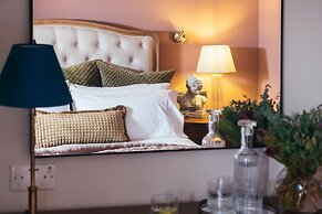 Ty Afon, River House