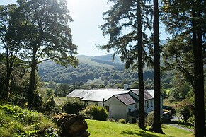 Ty Afon, River House