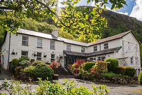 Ty Afon, River House