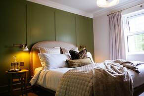 Ty Afon, River House