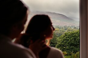 Ty Afon, River House