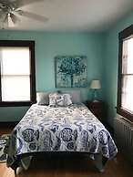 Old Time Beach Front Cottage - The Beach Is Your Backyard! 3 Bedroom C