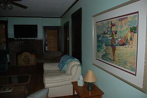 Old Time Beach Front Cottage - The Beach Is Your Backyard! 3 Bedroom C