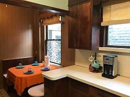 Old Time Beach Front Cottage - The Beach Is Your Backyard! 3 Bedroom C