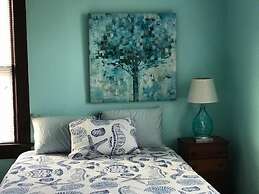 Old Time Beach Front Cottage - The Beach Is Your Backyard! 3 Bedroom C