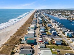 Beach Cabin - Perfect For Your Family Getaway! Pet Friendly! 2 Bedroom