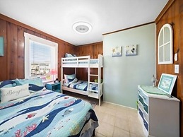 Beach Cabin - Perfect For Your Family Getaway! Pet Friendly! 2 Bedroom