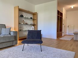 Lovely apt With Garden in South Tyrol