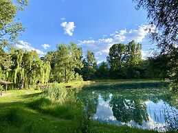 Lovely apt With Garden in South Tyrol