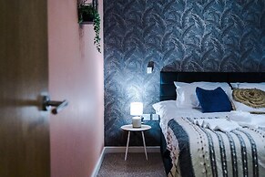 Impeccable 2-bed Apartment in Liverpool