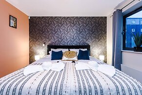 Impeccable 2-bed Apartment in Liverpool