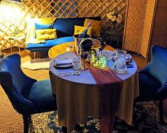 Swan Lodge With Hot Tub, Sauna and Treatments